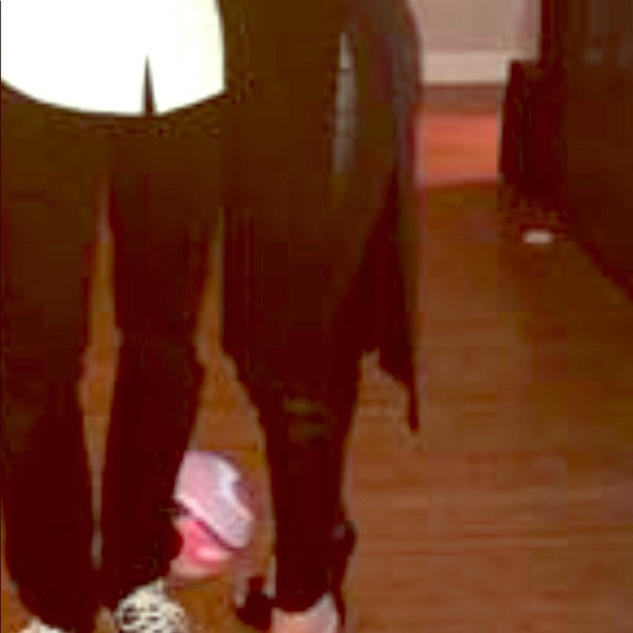 COTTON ON. Front facing pleather plants. - Picture 1 of 3